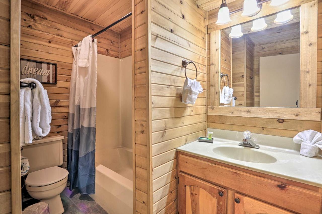 Gatlinburg Escape With Hot Tub, Deck And Mtn View Villa Exterior foto