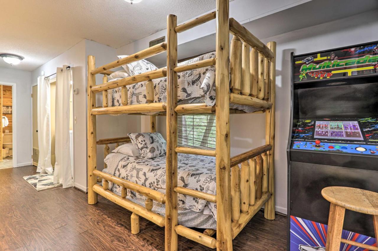 Gatlinburg Escape With Hot Tub, Deck And Mtn View Villa Exterior foto