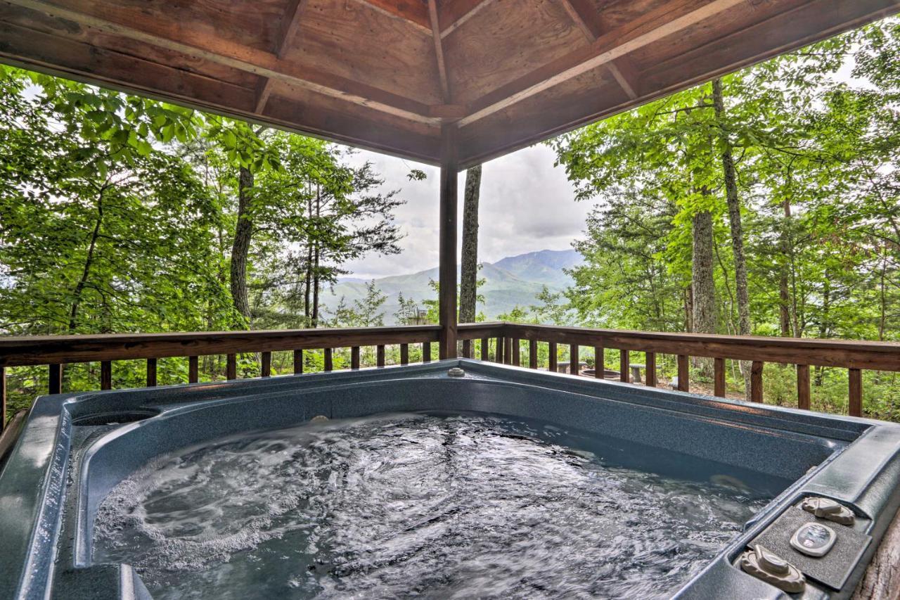 Gatlinburg Escape With Hot Tub, Deck And Mtn View Villa Exterior foto