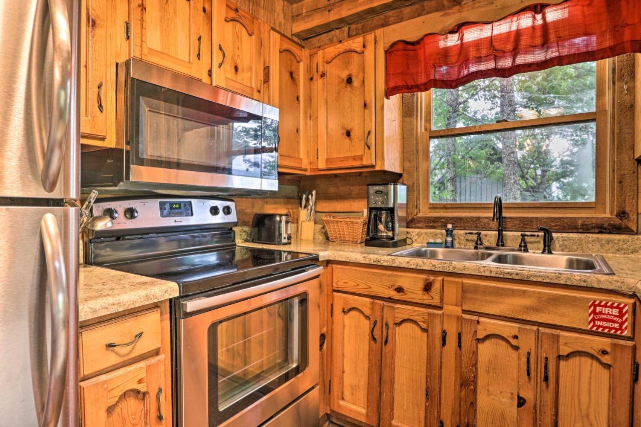 Gatlinburg Escape With Hot Tub, Deck And Mtn View Villa Exterior foto