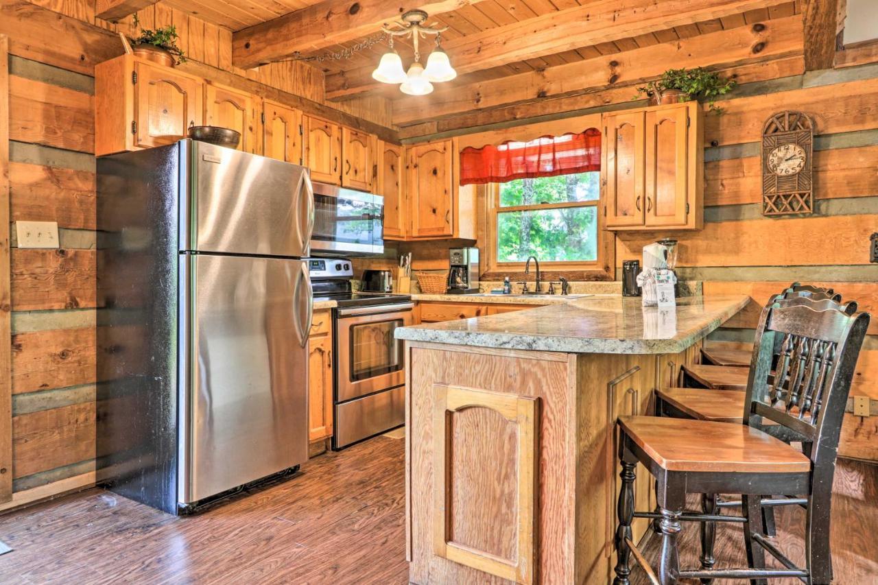 Gatlinburg Escape With Hot Tub, Deck And Mtn View Villa Exterior foto